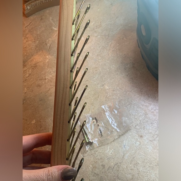 Cedar And Brass, 24 Hook Automatic Tie Rack. Vintage. Made In USA - Picture 7 of 12